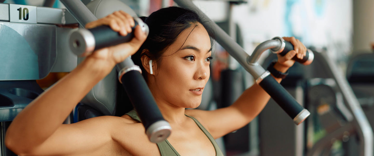 Woman working out at Villa Sport Fitness